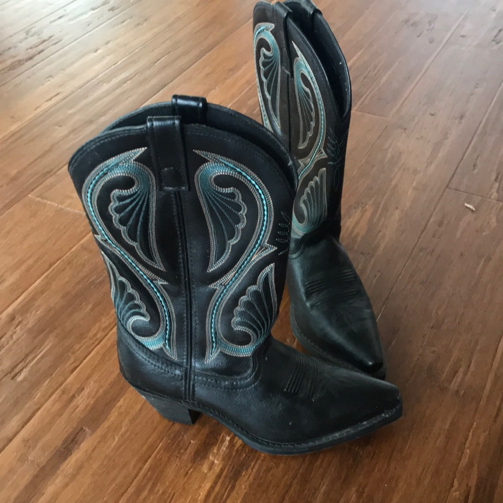 Black cowboy boots